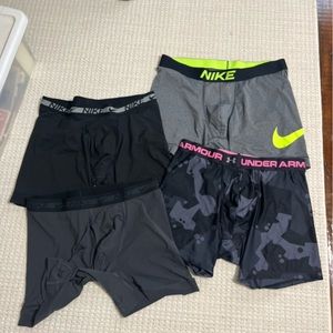 4 pairs men’s boxer briefs Nike under Armour large with holes